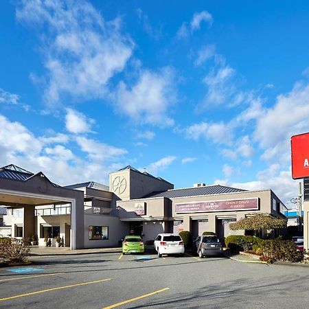 Ramada By Wyndham Abbotsford Hotell Exteriör bild