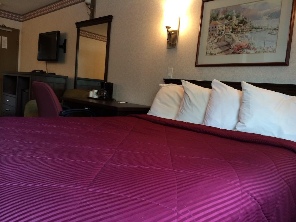 Ramada By Wyndham Abbotsford Hotell Rum bild